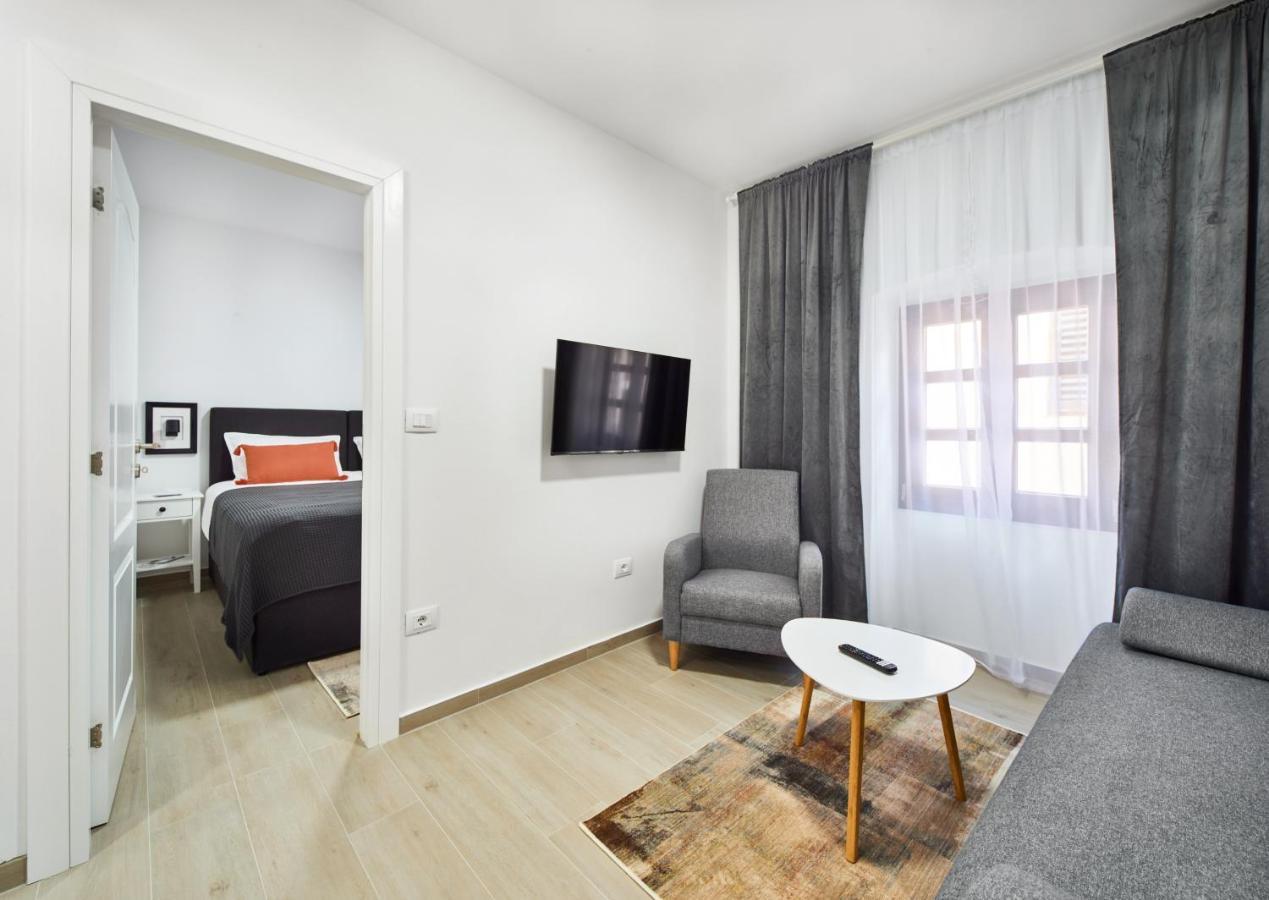 Cardo Apartments Пореч Екстериор снимка